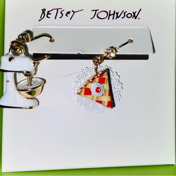 NEW- Betsey Johnson Gold Tone Stand Mixer & Cherry Pie Slice Baby Cakes Drop … - Picture 3 of 8